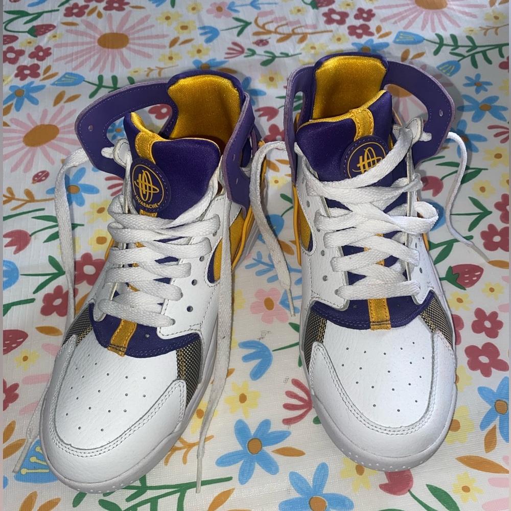 Nike Air Flight Huarache Kobe Lakers Gold 5.5y
